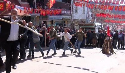 Tunceli'de TKP'li Fatih Mehmet Maçoğlu'ndan halaylı kutlama