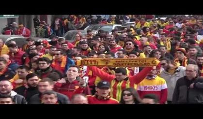 Binlerce Göztepeli yeni stada yürüdü
