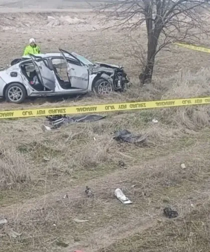 Bayram yolu kana bulandı: Baba öldü, eşi ile 4 oğlu yaralandı!