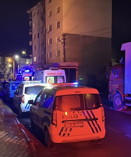 15 yaşındaki çocuk babasını ve ağabeyini öldürdü, babaannesini yaraladı