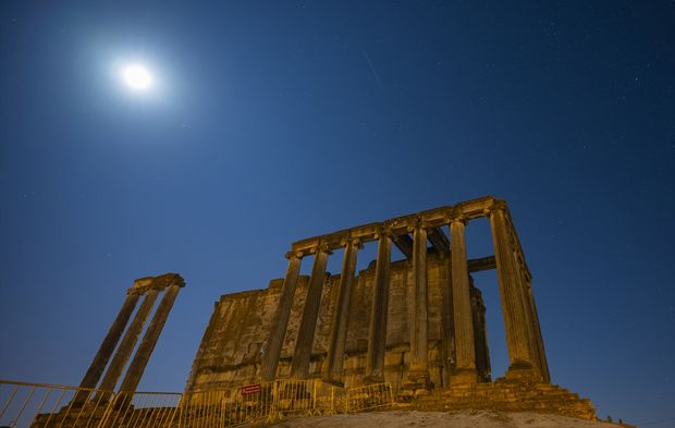 Antik kentte Perseid meteor yağmuru