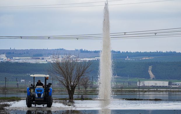 Köylülerin sağanak sevinci!