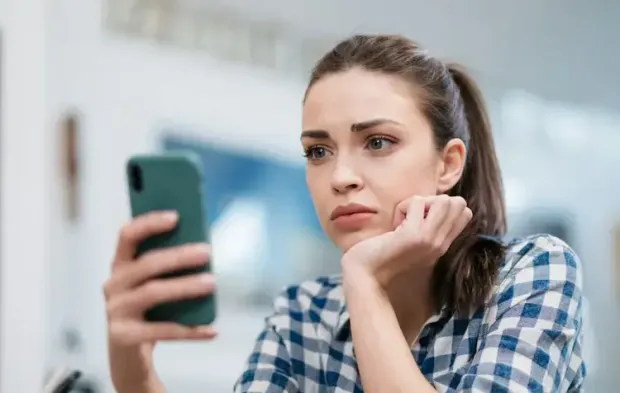 Telefonun şarjı su gibi bitiyorsa bu ayarı kapatın!