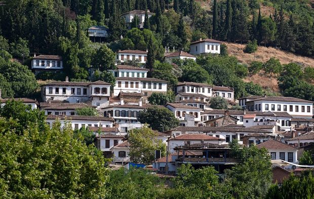 İzmir'in "kıyamet köyü"nün ünü sınırları aştı