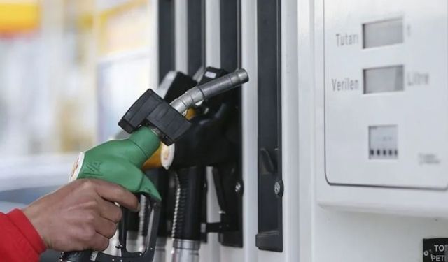 Araç sahiplerine müjde: Benzine indirim geldi!