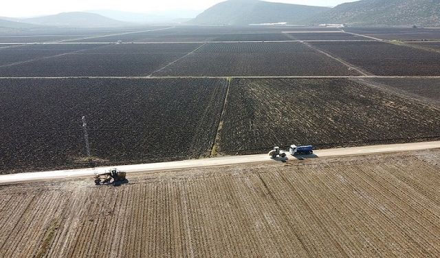 Menderes’te üretim yolları yenileniyor