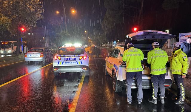 Yolun karşısına geçmeye çalışıyordu... Hayatını kaybetti!