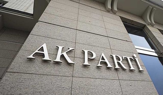 CHP'den istifa eden 12 kişi AK Parti’ye geçti