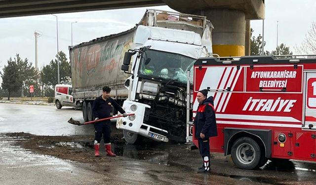 Afyonkarahisar'da trafik kazaları: 6 kişi yaralandı