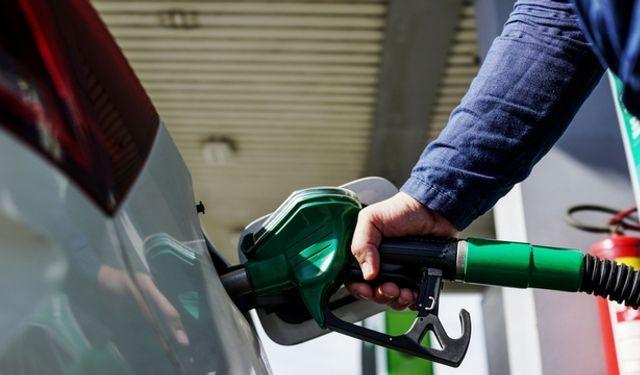 Benzine zam pompaya yansıdı