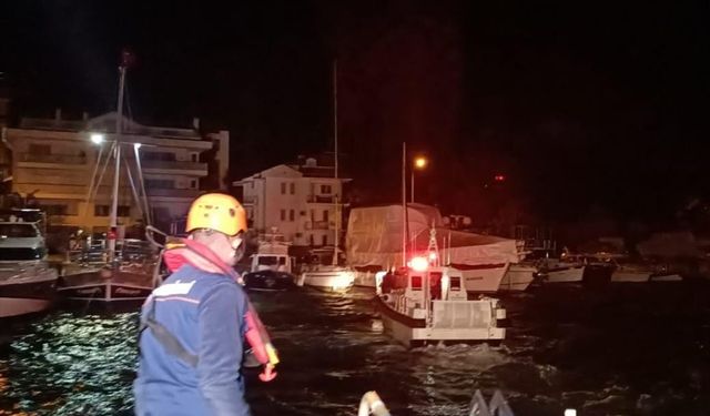 Fethiye'de sürüklenen tekne kurtarıldı