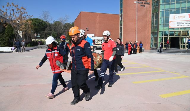 Manisa'da okullarda deprem tatbikatı!