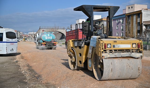 Manisa'da yol çalışmaları tam gaz
