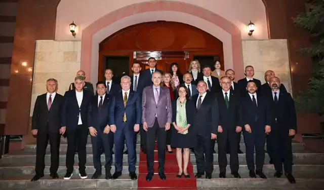 Kurtulmuş, Türkiye'nin Bişkek Büyükelçiliğini ziyaret etti