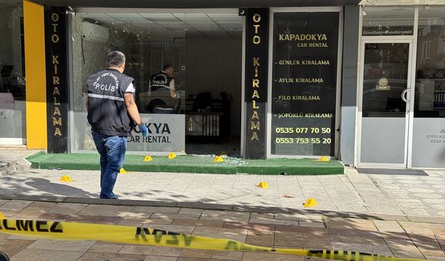 Silahlı ve bıçaklı kavga... 2 kişi hastanelik!
