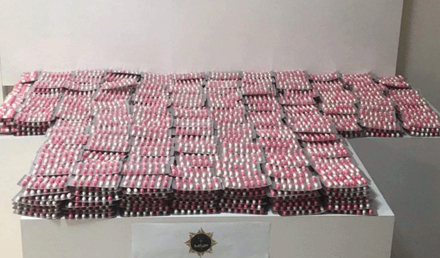 Zehir baskını: Binlerce hap ele geçirildi!