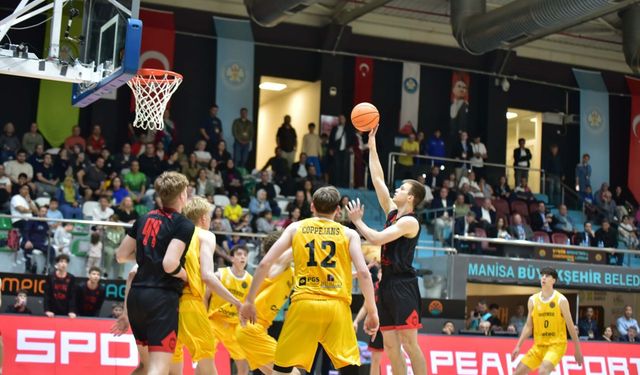 Manisa'da Gençler Basketbol Şampiyonlar Ligi heyecanı yaşandı