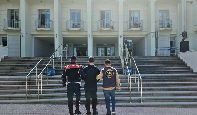 Yunanistan’a kaçmaya çalışıyordu... Firari yakayı ele verdi!