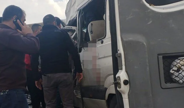 Van ve Sivas'ta iki feci kaza: 7 ölü, 30 yaralı
