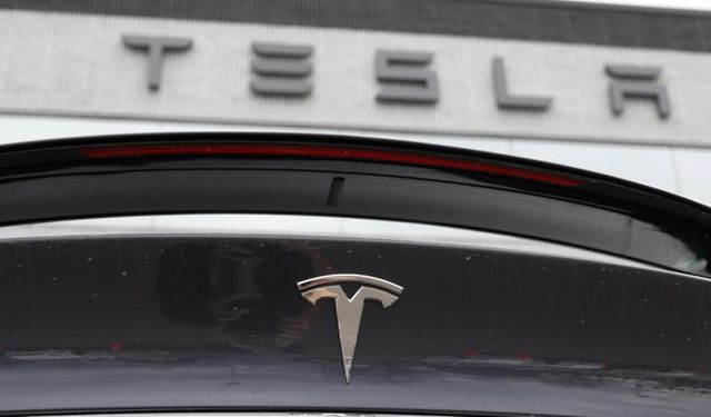 Tesla'da durum kötü: Satışlar geriledi, karlılık düştü!