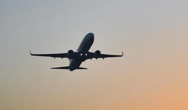Havalimanlarında pist kontrolü için uçaklar pas geçti
