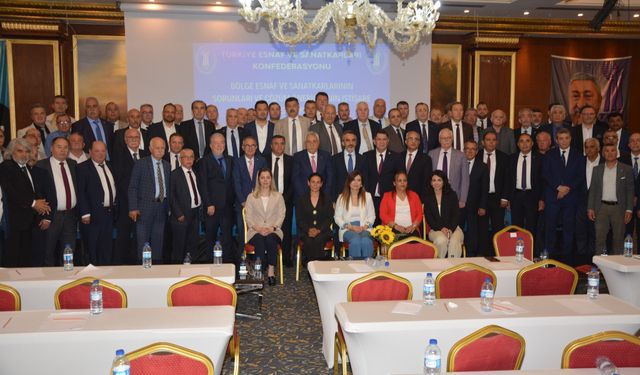 Esnafın sorunları İzmir'de masaya yatırıldı!
