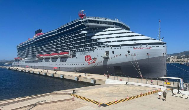 Turizm cennetine kruvaziyer akını