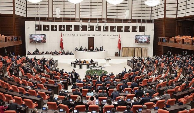 TBMM'de 'Kürtçe' gerginliği: Mikrofon kapatıldı!