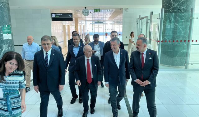 Özgür Özel İzmir'de