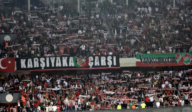 Karşıyaka taraftarı için dev ekran