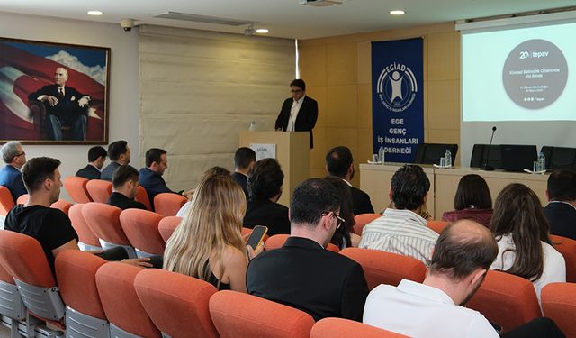 EGİAD'tan iş dünyasına yol gösterici etkinlik
