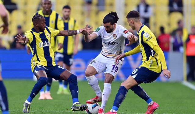 Fenerbahçe maçında olay: Gol oldu, yıldız isim taraftarla atıştı
