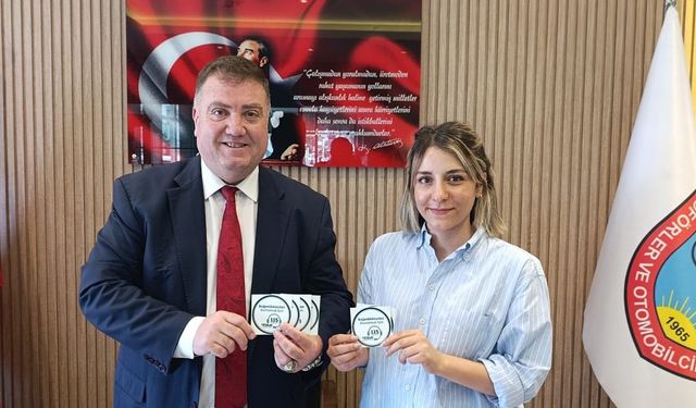 İzmir'de taksicilerden Yeşilay'ın bağımlılıkla mücadelesine destek