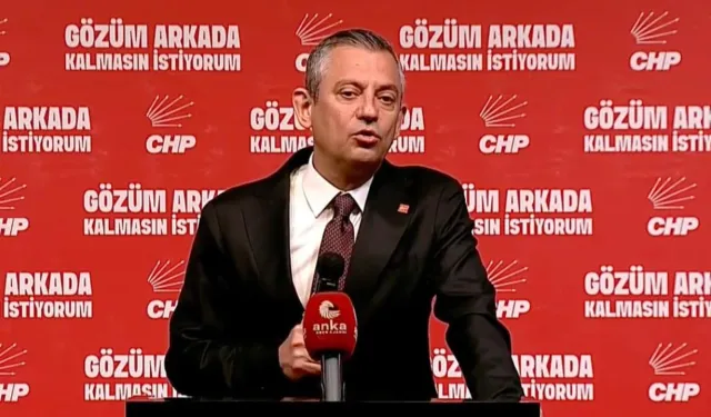 Özel'den özeleştiri: Bilimsel toplantıda ilçe başkanı konuşturduk!