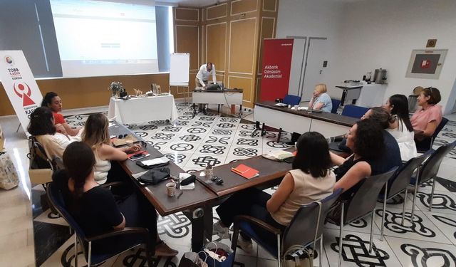 TOBB İzmir Kadın Girişimciler Kurulu’ndan kadınlara güç katan eğitim programı