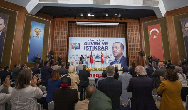 AK Parti, bayram sonrası kampa giriyor