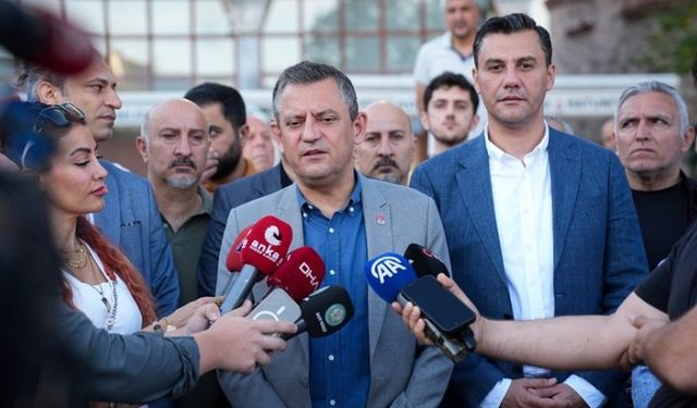 Özel'den Manisa'da bayram namazı çıkışı mesajlar: Kul hakkı yiyorlar