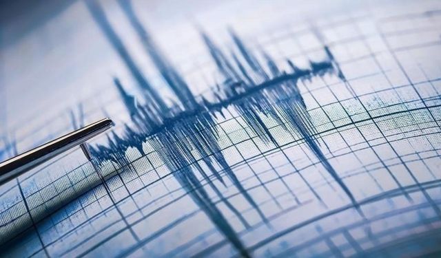 Papua Yeni Gine'de 5,9 büyüklüğünde deprem