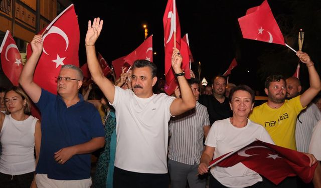 Dikili ve Çandarlı’da kurtuluş coşkusu