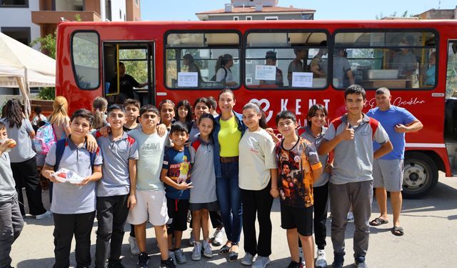 Başkan Sengel öğrencilere verdiği sözü tuttu: Okullara yemek desteği!