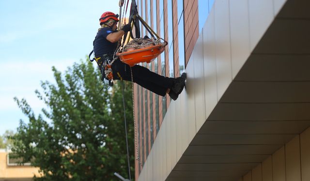 Karabağlar’da gerçeği aratmayan tatbikat