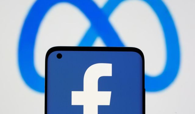 Mark Zuckerberg, Facebook'a dava açtı