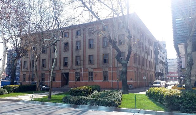 30 Ekim depreminden sonra yıkılmıştı: Vergi dairesinin kompleksi için yeni gelişme