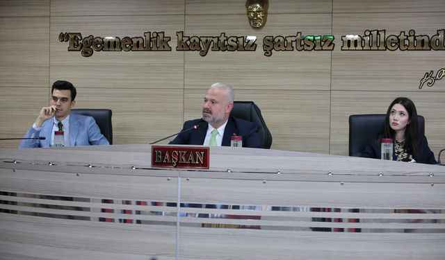 Menemen’de 7,6 milyarlık bütçeye oy çokluğu!