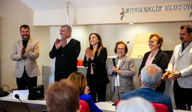 Güzelbahçe Belediyesi 3. Yaş Üniversitesi yeni döneme coşkuyla başladı