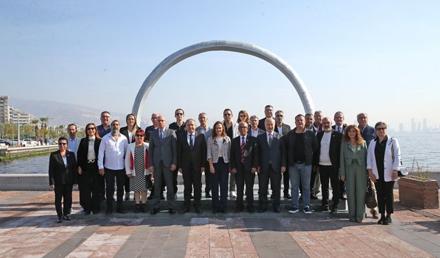 Karşıyaka’da “Muhtarlar Günü” zirvesi!