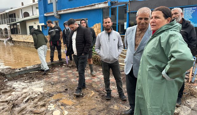 Foça'da afet sonrası hedefte milletvekilleri: Benim değil vatandaşın serzenişini!