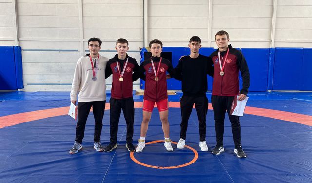 Genç güreşçilerden Aliağa’ya 4 madalya birden