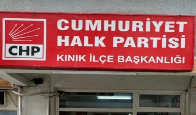 CHP Kınık’ta görevden alma sonrası ilçe başkanı seçildi