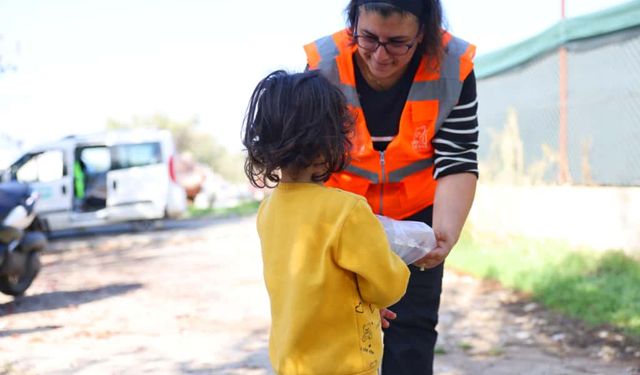 Çeşme'de öğrencilere beslenme destek